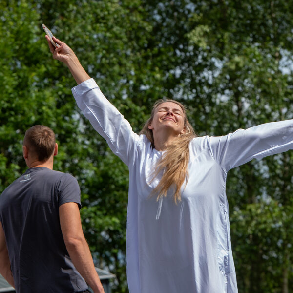 "Neticu nevienam, turu aizdomās pati sevi" Elīza